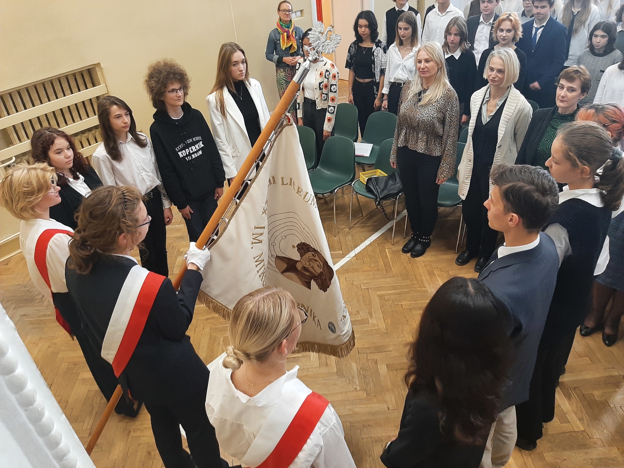 Ślubowanie klas pierwszych – XXXIII LO Dwujęzyczne im. Mikołaja
